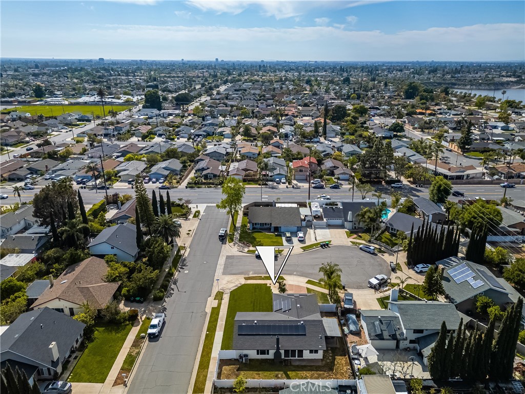 https://media.crmls.org/medias/a1bef85f-6ea2-4f97-bc42-2f49da11df23.jpg?preset=X-Large