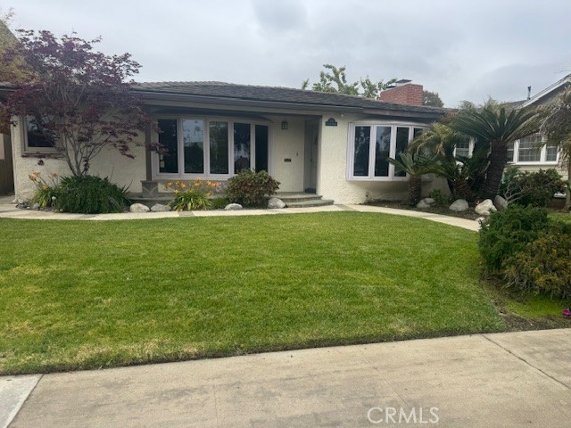 Detail Gallery Image 1 of 9 For 1025 12th St, Huntington Beach,  CA 92648 - 3 Beds | 2 Baths