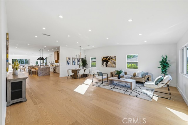 Detail Gallery Image 3 of 29 For 5110 Orange, Los Angeles,  CA 90008 - 4 Beds | 3/1 Baths