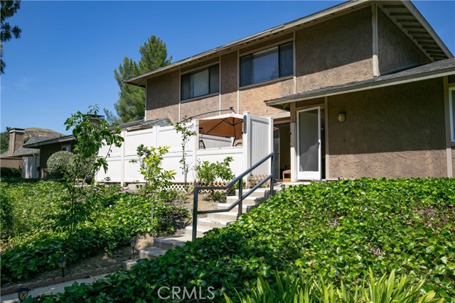 Detail Gallery Image 1 of 18 For 28729 Conejo View Dr, Agoura Hills,  CA 91301 - 2 Beds | 2 Baths