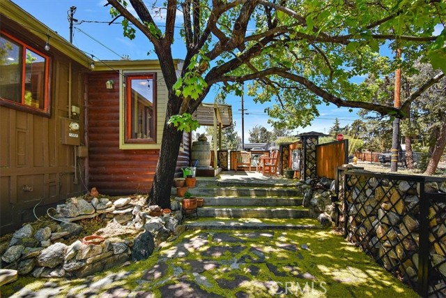 Detail Gallery Image 30 of 38 For 227 Santa Barbara Ave, Sugarloaf,  CA 92386 - 3 Beds | 2 Baths
