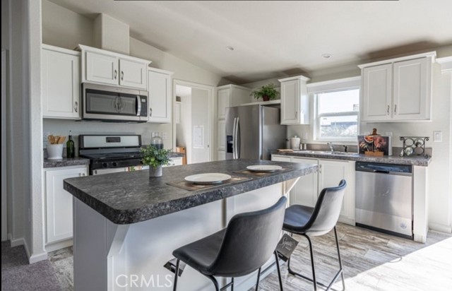 Detail Gallery Image 10 of 13 For 250 San Carlos, Hemet,  CA 92543 - 3 Beds | 2 Baths