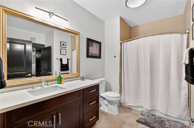 24585 Town Center Drive, Valencia CA: https://media.crmls.org/medias/a1c36f3a-d12c-4ba6-8060-f38e50e587dc.jpg