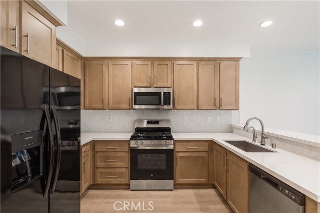 Detail Gallery Image 2 of 25 For 32367 Tannat, Temecula,  CA 92591 - 3 Beds | 2 Baths