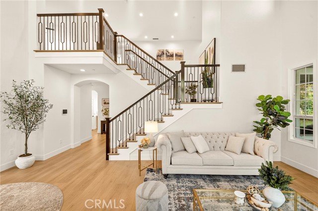 Front Image Thumbnail for CRPW26086613