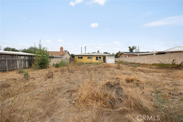 9259 Beech Avenue, Fontana CA: https://media.crmls.org/medias/a1c6c296-1d85-4722-a7d3-cd7ab746ca7a.jpg