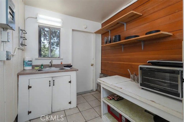 Detail Gallery Image 7 of 22 For 38797 Highway 41, Oakhurst,  CA 93644 - 3 Beds | 1/1 Baths