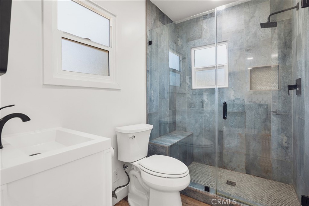 https://media.crmls.org/medias/a1c770bd-6f47-4c8f-98ce-e4776bb0a936.jpg?preset=X-Large