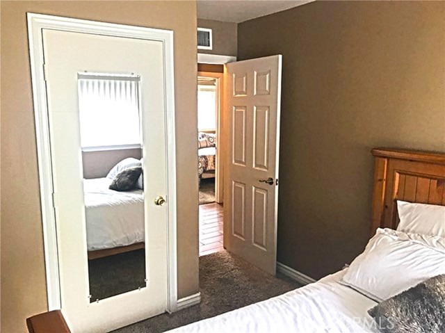 Detail Gallery Image 12 of 15 For 20011 Shorewood, Huntington Beach,  CA 92646 - 4 Beds | 2 Baths