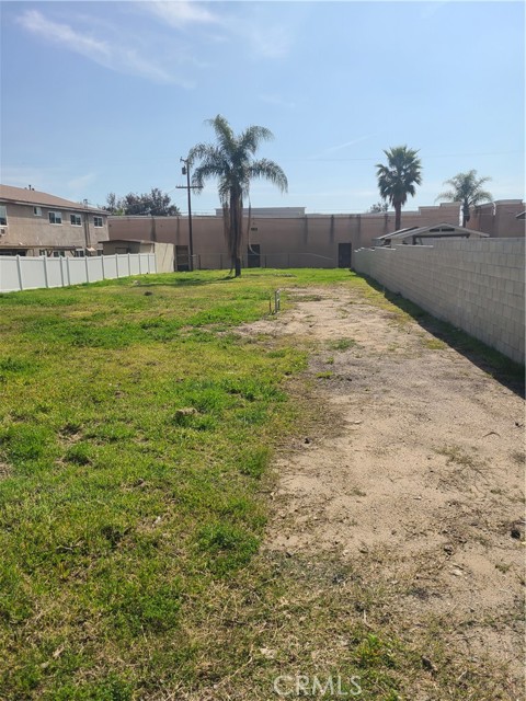 Detail Gallery Image 4 of 10 For 572 West, Upland,  CA 91786 - – Beds | – Baths