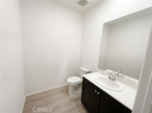 Detail Gallery Image 9 of 19 For 5628 Kate, Fontana,  CA 92336 - 2 Beds | 2/1 Baths