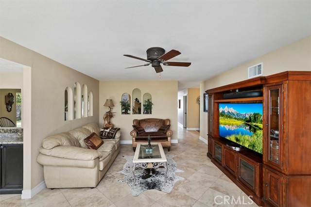 Detail Gallery Image 19 of 56 For 2386 Hialeah Cir, Norco,  CA 92860 - 4 Beds | 2 Baths