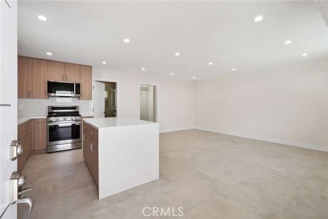 16511 San Fernando Mission Boulevard photo 6