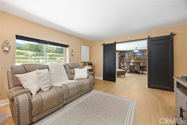 5092 Briarhill Drive, Yorba Linda CA: https://media.crmls.org/medias/a1cb2ab7-3195-4396-b15b-c722b0b2d1f3.jpg
