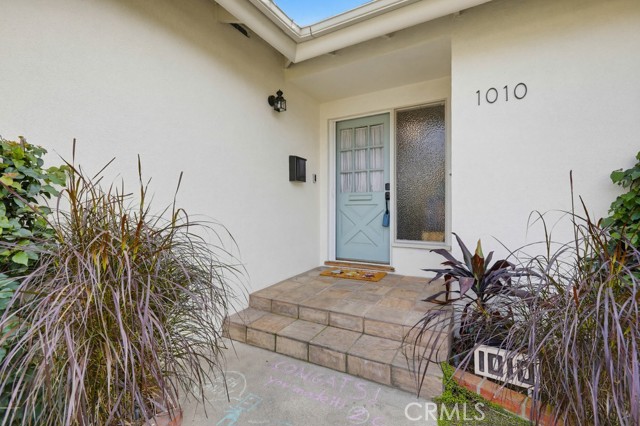 Detail Gallery Image 4 of 51 For 1010 W 21st St, Santa Ana,  CA 92706 - 3 Beds | 2 Baths