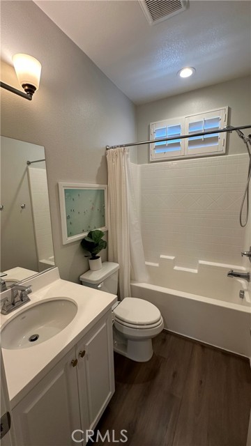 1060 Newberry Lane, Claremont CA: https://media.crmls.org/medias/a1cbf807-72d5-4476-82ac-882323195f13.jpg
