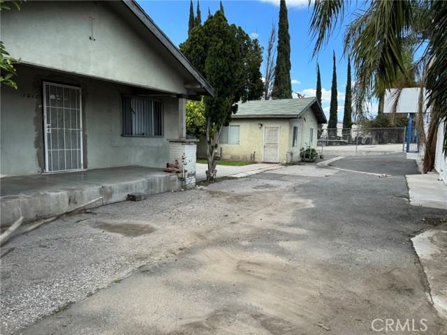 Detail Gallery Image 2 of 12 For 1010 W Base Line St, San Bernardino,  CA 92411 - 6 Beds | 2 Baths