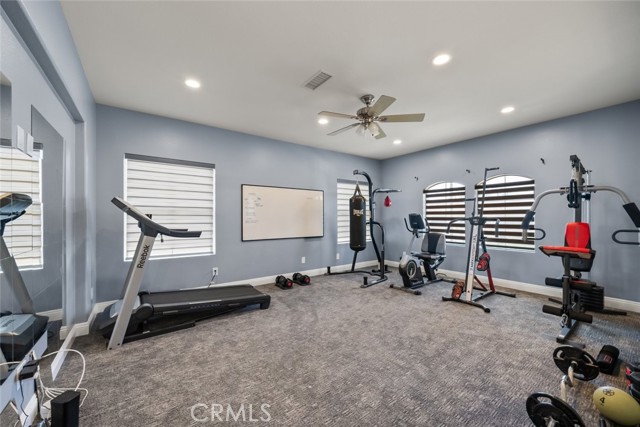 Detail Gallery Image 19 of 27 For 18501 Calle Vista Cir, Porter Ranch,  CA 91326 - 4 Beds | 4 Baths