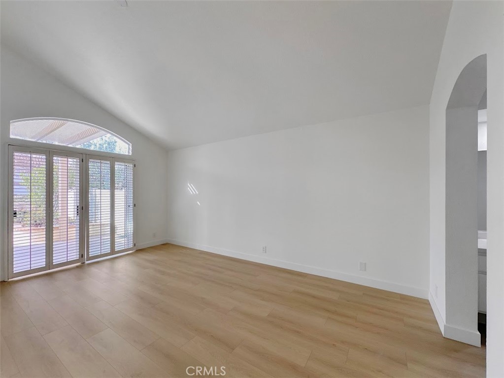 MLS #OC25280455 image #12