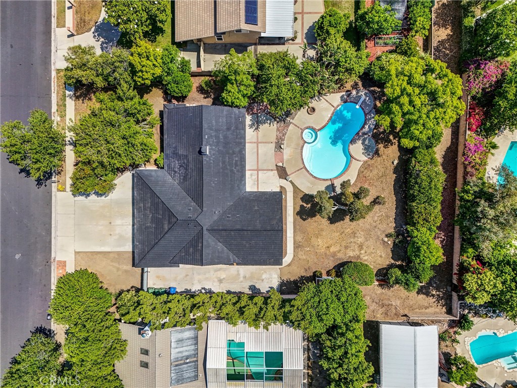 https://media.crmls.org/medias/a1cd1295-a900-4edd-ba2d-1fc983a01748.jpg?preset=X-Large