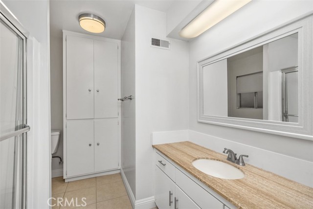 Detail Gallery Image 8 of 22 For 2512 Ocean Bld #B,  Corona Del Mar,  CA 92625 - 2 Beds | 2 Baths