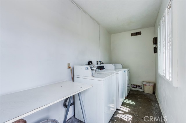 1222 N Placentia Avenue, Anaheim CA: https://media.crmls.org/medias/a1cdbb52-224a-456c-b025-32f6d2803f9a.jpg