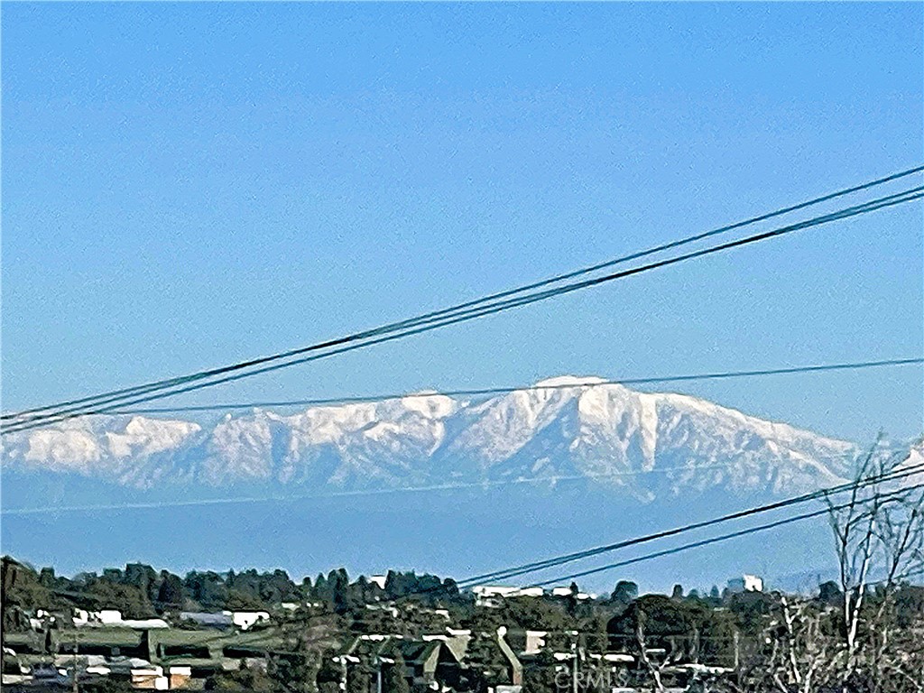 https://media.crmls.org/medias/a1ce0acc-4797-4793-b0ac-311c4859b0d2.jpg?preset=X-Large