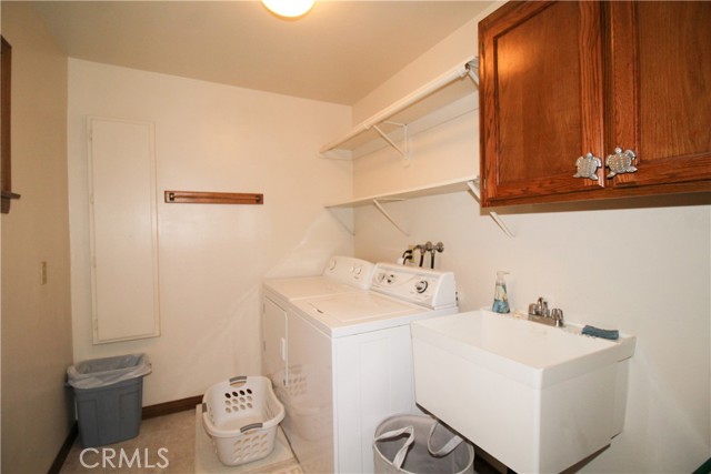 Detail Gallery Image 16 of 42 For 905 Madera Ln, Lake Arrowhead,  CA 92352 - 3 Beds | 2/1 Baths