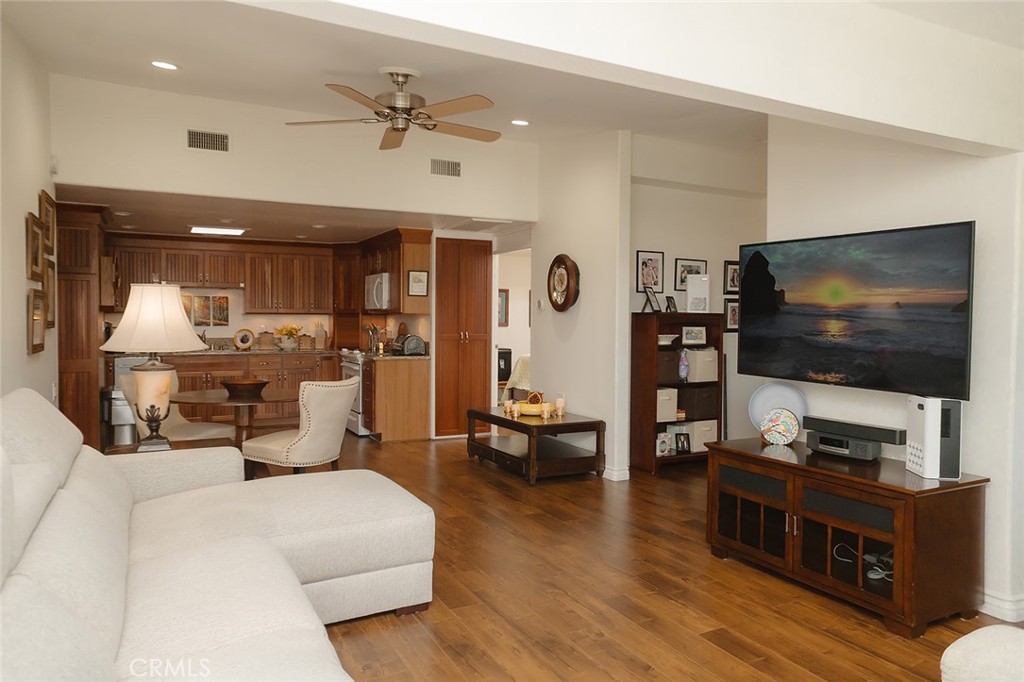 MLS #OC26135778 image #13
