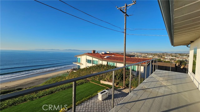 Detail Gallery Image 8 of 10 For 449 Paseo De La Playa, Redondo Beach,  CA 90277 - 4 Beds | 3 Baths