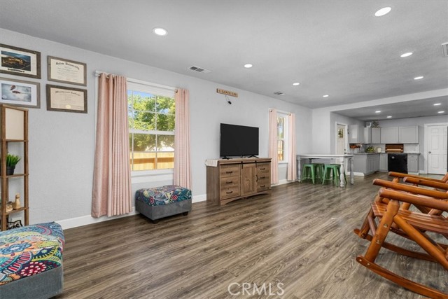 Detail Gallery Image 7 of 53 For 1158 Madison St, Red Bluff,  CA 96080 - 4 Beds | 3 Baths