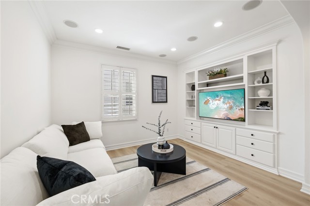 31 Prairie, Irvine CA: https://media.crmls.org/medias/a1cf5a10-1007-4d97-be93-32e73e62eba9.jpg