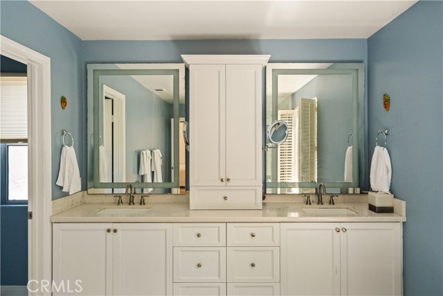 dual vanity with plenty of storage