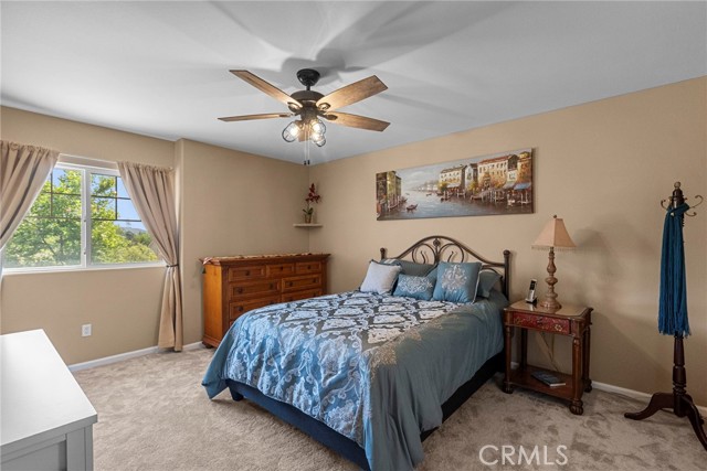 30444 Hidden Valley Court, Castaic CA: https://media.crmls.org/medias/a1d0100c-3411-4a33-829f-603ecf4e2775.jpg