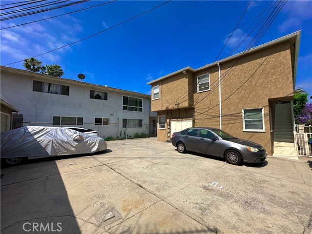 1436 S Holt Avenue, Los Angeles CA: https://media.crmls.org/medias/a1d11041-4e3b-47fa-88ae-0f716083e628.jpg