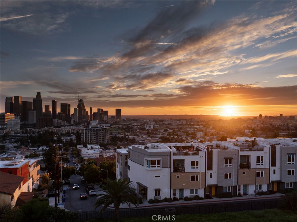 https://media.crmls.org/medias/a1d12c41-347b-46e6-a44a-2753b0fed0e5.jpg?preset=X-Large