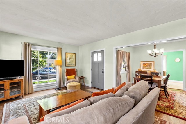 Detail Gallery Image 3 of 46 For 2871 Daisy Ave, Long Beach,  CA 90806 - 3 Beds | 2 Baths