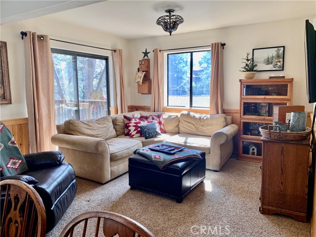 Detail Gallery Image 11 of 39 For 762 Esquimoux Dr, Green Valley Lake,  CA 92341 - 3 Beds | 2/1 Baths