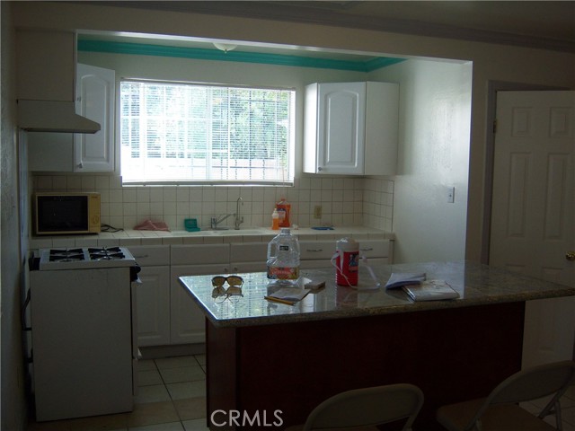 Detail Gallery Image 8 of 22 For 130 E Sycamore, Arcadia,  CA 91006 - 2 Beds | 2 Baths