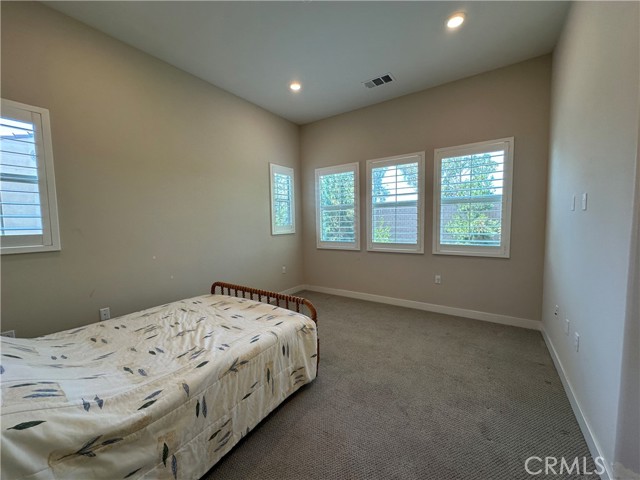 227 Carlow, Irvine CA: https://media.crmls.org/medias/a1d1d75a-f39e-4c0a-bcc1-db730378e804.jpg