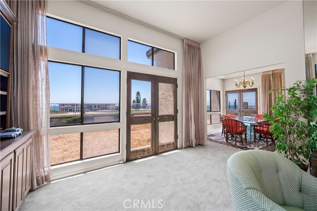 21 Beachcomber Drive, Corona del Mar CA: https://media.crmls.org/medias/a1d1fc5f-7f0c-48b5-aa30-5faf84ac202d.jpg