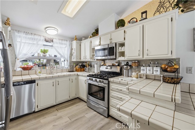 Detail Gallery Image 17 of 46 For 13691 Gavina #433,  Sylmar,  CA 91342 - 3 Beds | 2 Baths