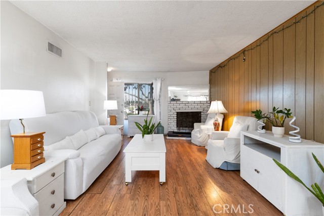 Detail Gallery Image 20 of 32 For 2038 Marigold, Pomona,  CA 91767 - 4 Beds | 2 Baths