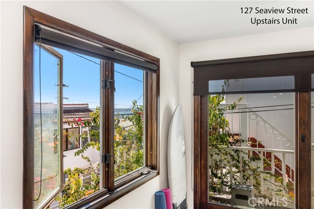127 Seaview Street, Manhattan Beach, California 90266, 3 Bedrooms Bedrooms, ,3 BathroomsBathrooms,Residential,Sold,Seaview,SB22044891