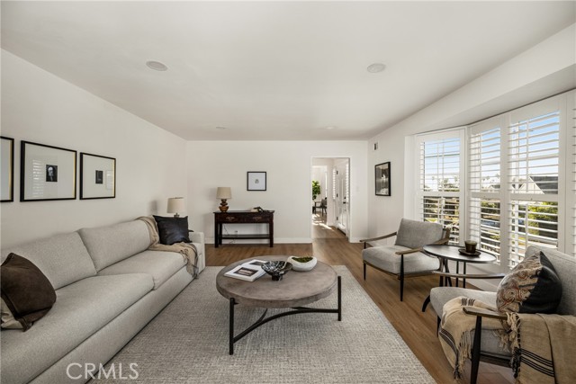 Detail Gallery Image 8 of 35 For 3803 Monteith Dr, View Park,  CA 90043 - 5 Beds | 4 Baths