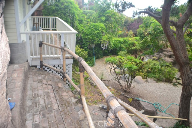 Detail Gallery Image 10 of 14 For 490 Diamond St, Laguna Beach,  CA 92651 - 3 Beds | 2 Baths