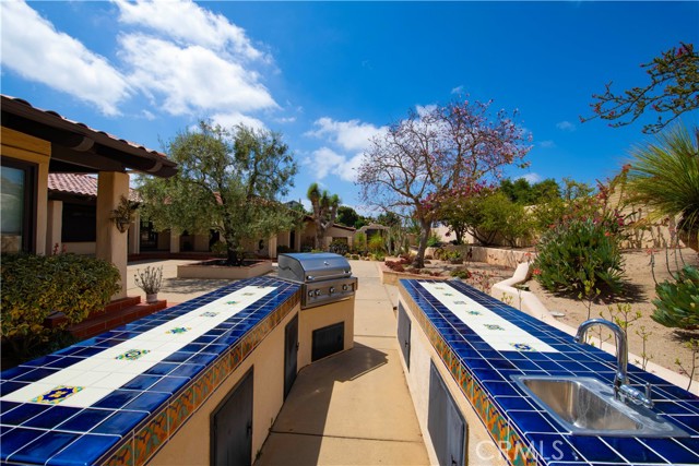 28306 Crescent Hill Way, Escondido CA: https://media.crmls.org/medias/a1d6369b-ad0e-493f-b416-0c742e2ba692.jpg