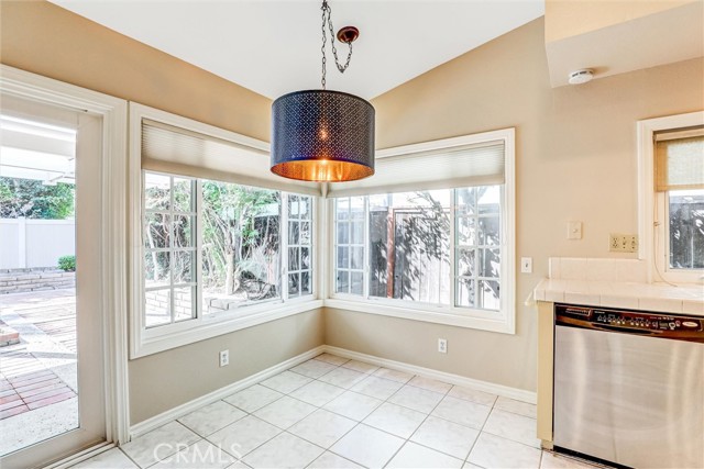 Detail Gallery Image 10 of 49 For 24 Field, Irvine,  CA 92620 - 3 Beds | 2 Baths