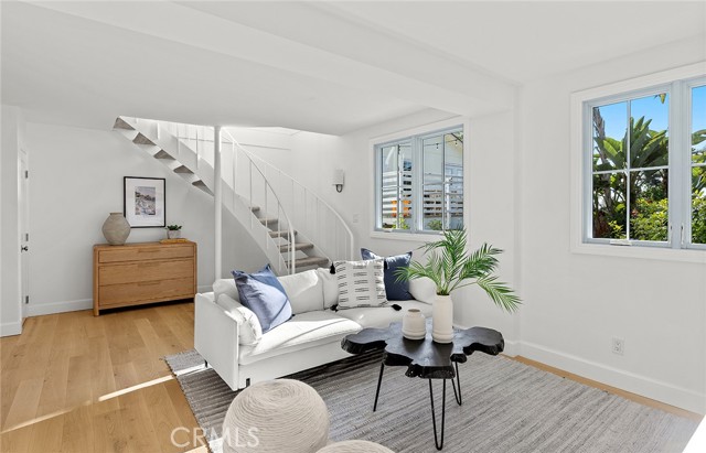 Detail Gallery Image 6 of 39 For 31927 Hayes Pl, Laguna Beach,  CA 92651 - 3 Beds | 2 Baths