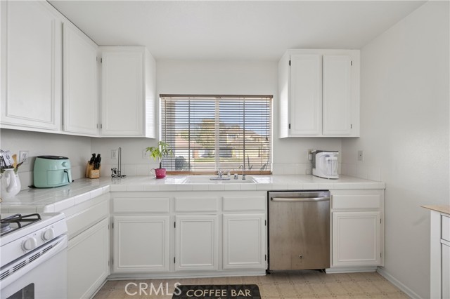 Detail Gallery Image 17 of 40 For 1066 Mill Iron Way, San Jacinto,  CA 92583 - 3 Beds | 2 Baths